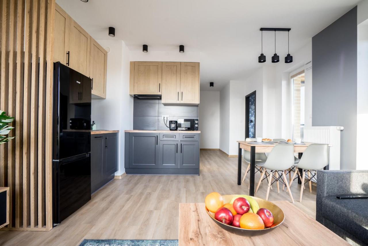 Bizapartments - Modern Flats With Parking Warsaw Exterior photo